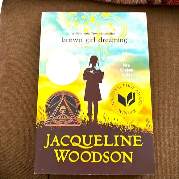 Brown Girl Dreaming paperback book - Picture 1 of 3